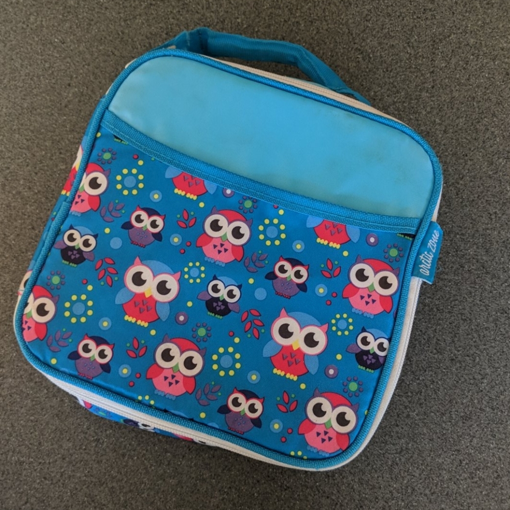 Arctic zone owl lunch box with reusable containers